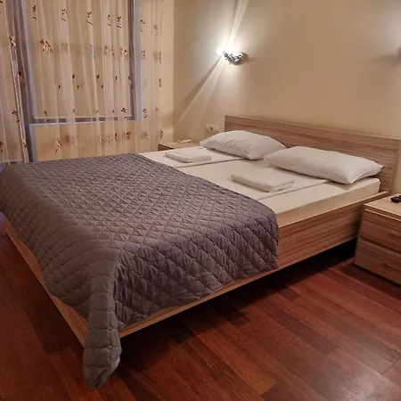 Zlatna Kotva Apartment *